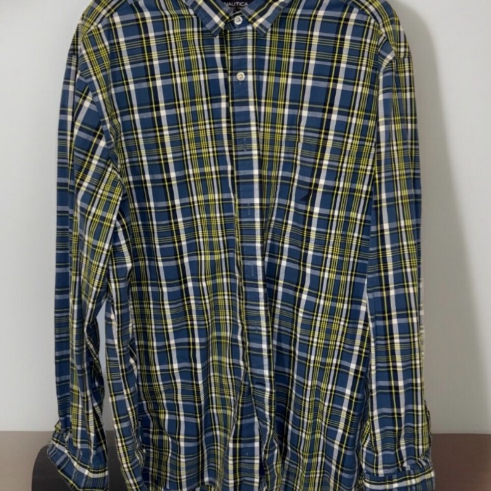 Nautica Plaid Long Sleeve Button Down XL.